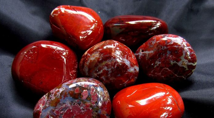 Pietre prețioase pentru Berbec jaspul rosu