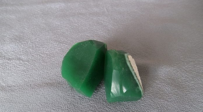 Pietre prețioase pentru Leu Jadul