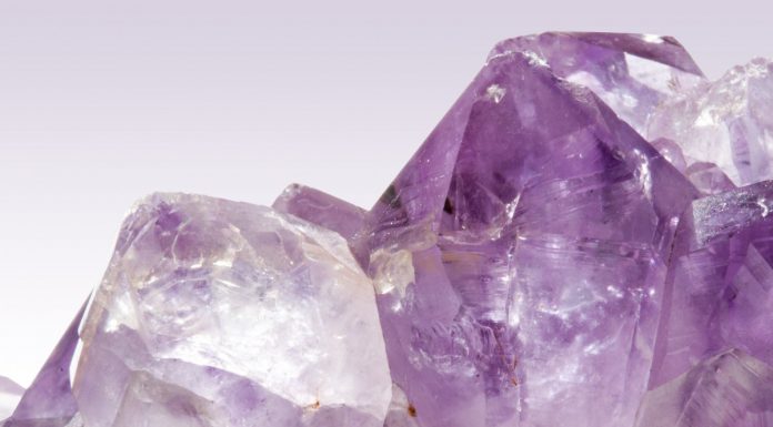 Cristale norocoase pentru zodia Săgetător Ametist