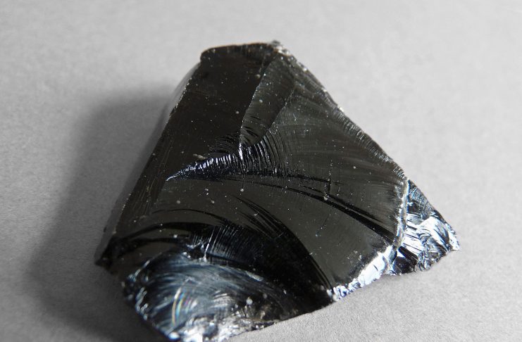 Cristale norocoase pentru zodia Scorpion Cristale norocoase pentru zodia Scorpion - Obsidian