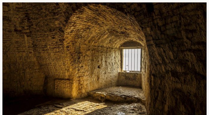 Interpretare vis in care apar gratii