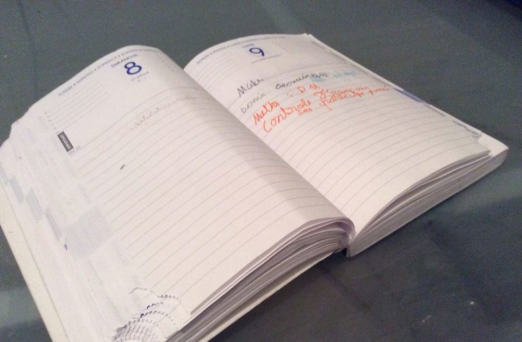 Interpretare vis in care apare agenda