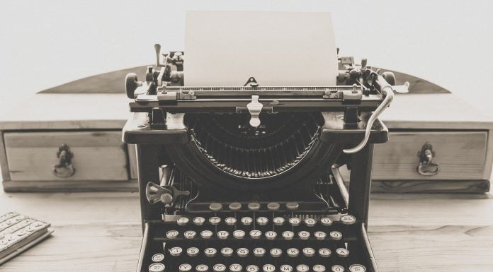 Interpretare vis in care apare dactilografiere