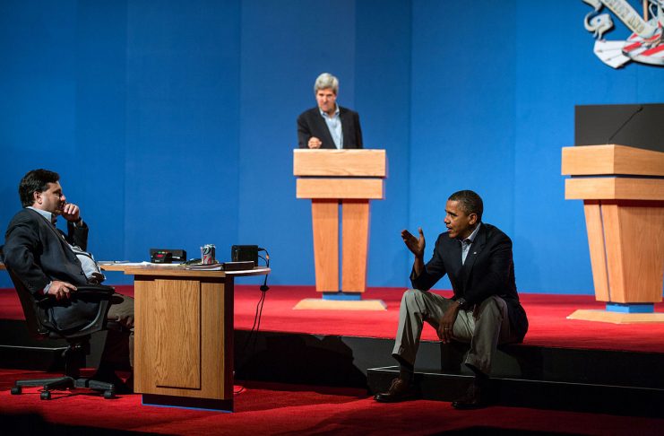 Interpretare vis in care apare dezbatere