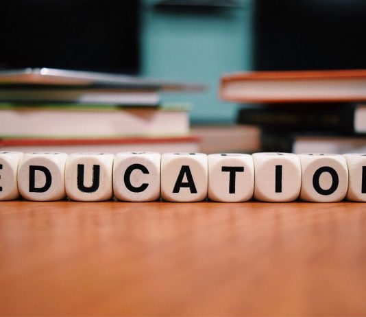 Interpretare vis in care apare educatie