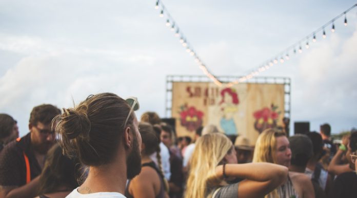 Interpretare vis în care apare o adunare