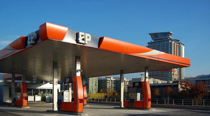 Interpretare vis in care apare o benzinarie