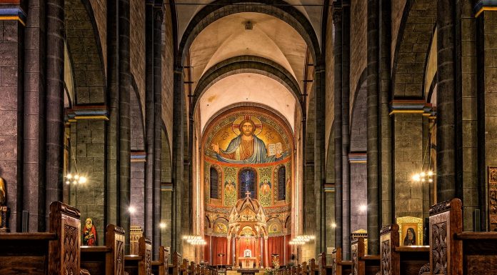 Interpretare vis in care apare o biserica