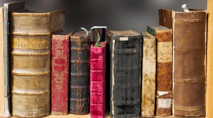 Interpretare vis in care apare o carte