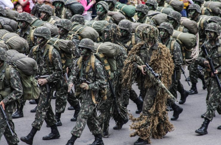 Interpretare vis în care apare o oaste Interpretare vis in care apare o oaste