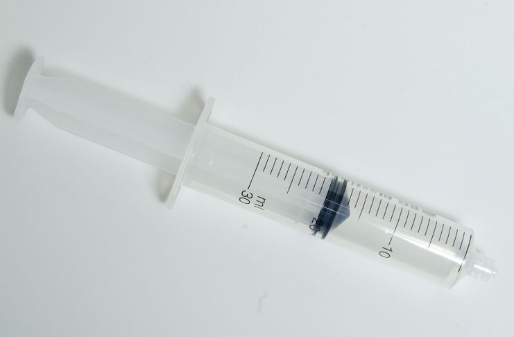 Interpretare vis în care apare o seringă