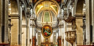 Interpretare vis in care apare un altar