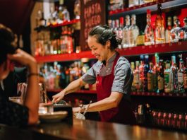 Interpretare vis in care apare un barman