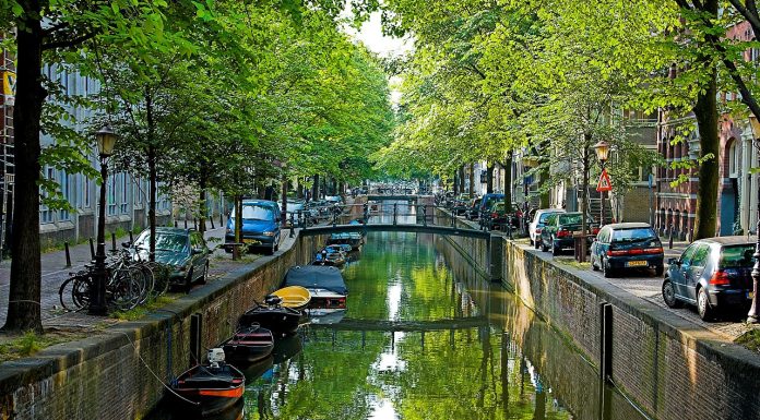 Interpretare vis în care apare un canal