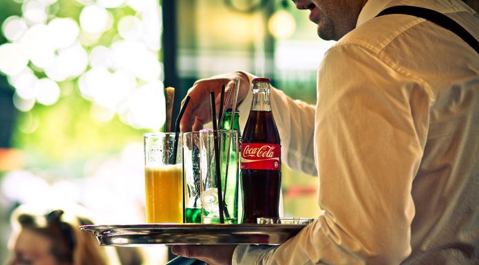 Interpretare vis in care apare un chelner chelnerita