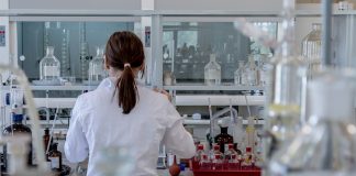 Interpretare vis in care apare un laborator