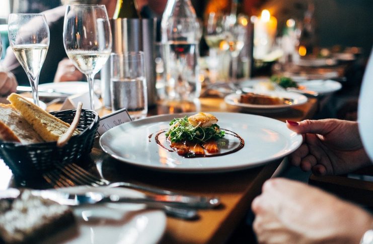 Interpretare vis in care apare un restaurant