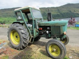 Interpretare vis in care apare un tractor