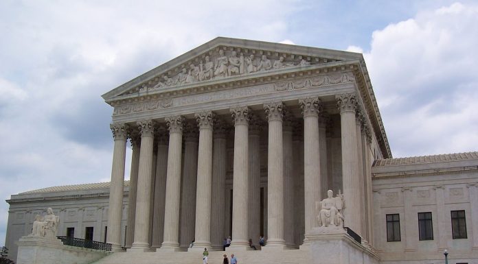 Interpretare vis in care apare un tribunal