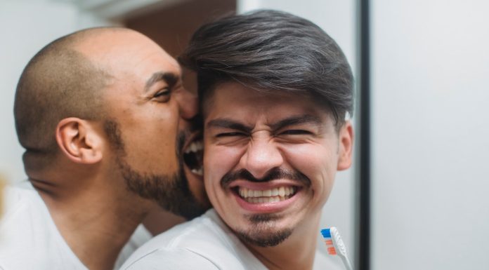 Interpretare vis în care apare cineva care te mușcă