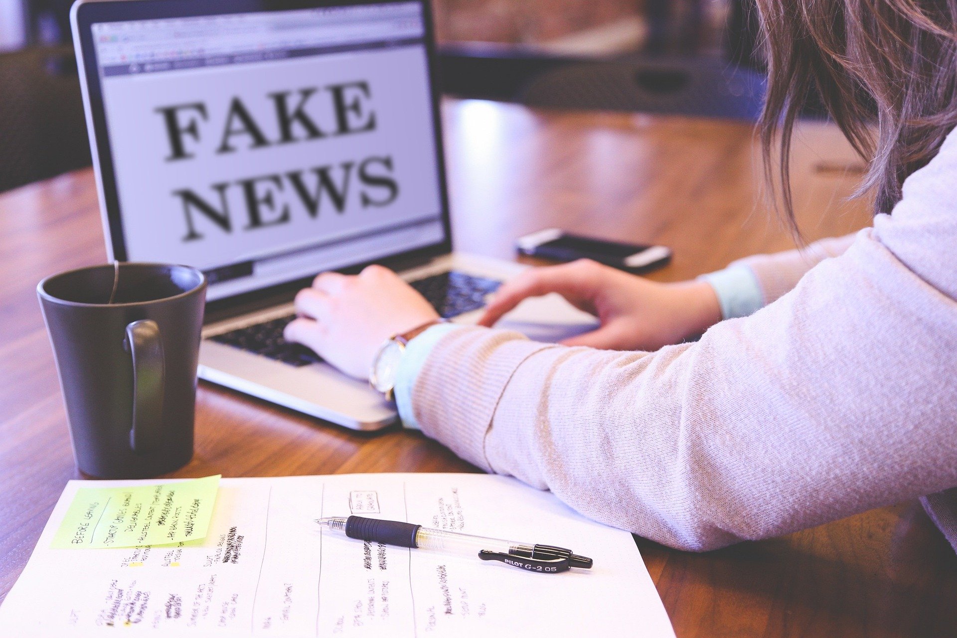 propaganda de fake news