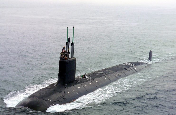 Interpretare vis in care esti intr-un submarin care ia apa