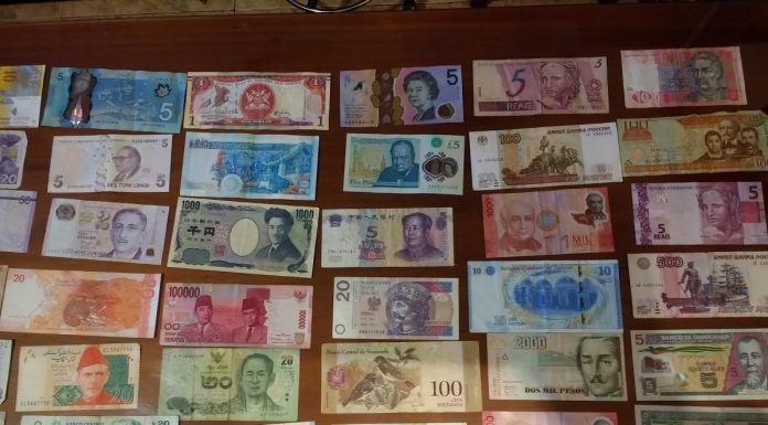 Interpretare vis in care aranjezi multe bancnote sau monede