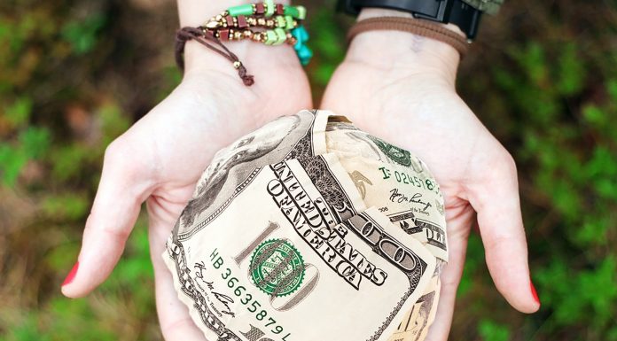 Interpretare vis in care iti donezi averea in scop caritabil