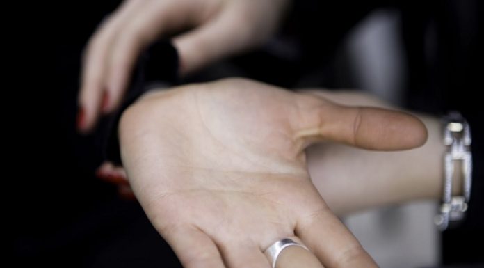 Ghicitul in palma (16)