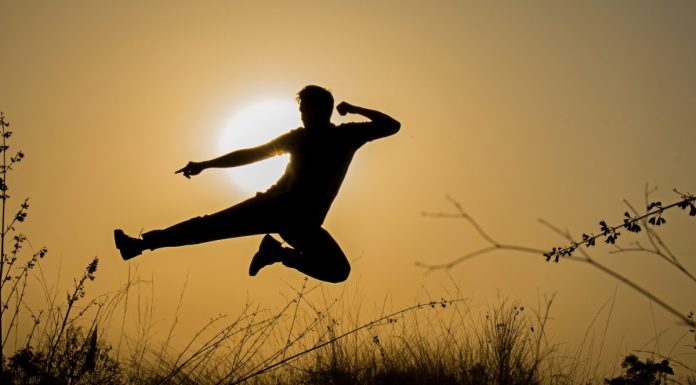 Interpretare vis in care dai cu piciorul in lucrurile din jurul tau