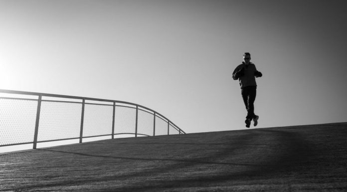 Interpretare vis in care esti vanat de oameni