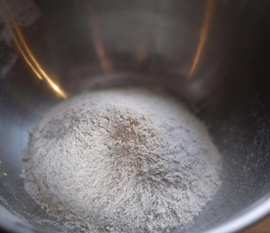 Interpretare vis în care cerni făina cu sita Interpretare vis in care cerni faina cu sita