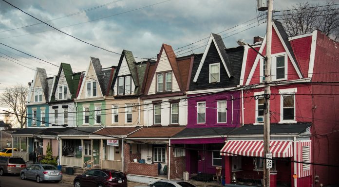 Interpretare vis in care inchiriezi o cladire pentru o petrecere surpriza