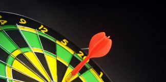 Interpretare vis in care joci darts cu prietenii in oras