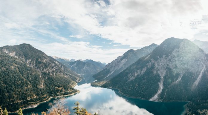 Interpretare vis in care traversezi o trecatoare prin munti