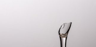 Interpretare vis în care spargi un bibelou sau o vază de flori Interpretare vis in care spargi un bibelou sau o vaza de flori