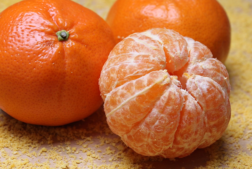 mananci portocale