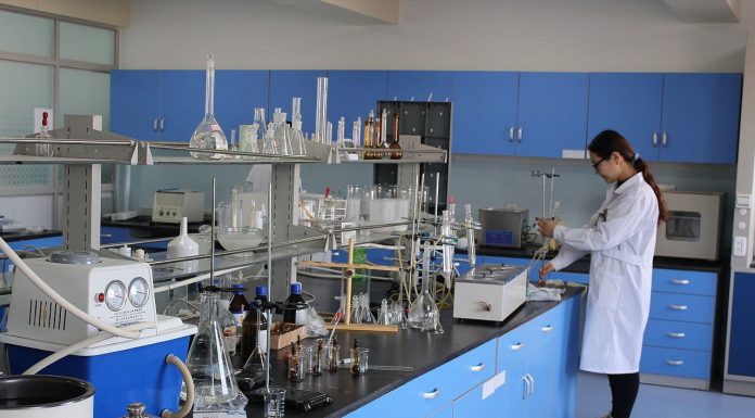 Interpretare vis in care esti intr-un laborator