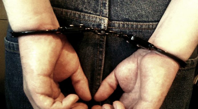 Interpretare vis in care esti legat de maini si picioare si nu poti scapa