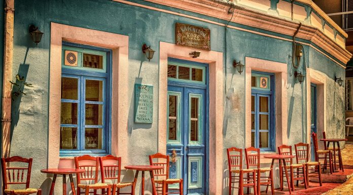 Interpretare vis in care nu poti sa intri in casa, esti blocat afara