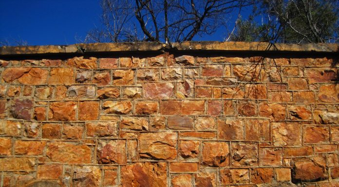 Interpretare vis in care ai un zid in fata si nu poti trece dincolo de el