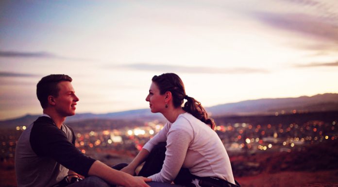 Interpretare vis in care apari alaturi de o persoana draga si este vie desi a murit