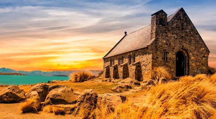 Interpretare vis in care esti langa o biserica si nu poti intra