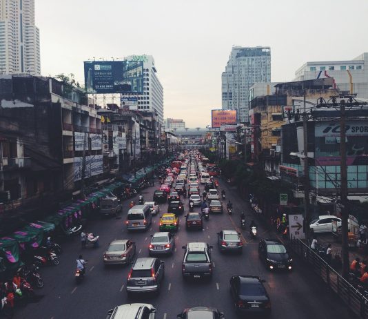 Interpretare vis in care esti blocat intr-o masina in circulatie