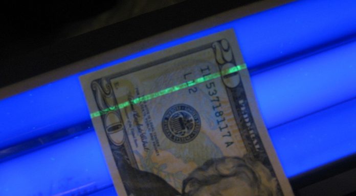 Interpretare vis in care produci bani falsi