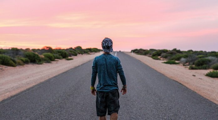 Interpretare vis in care alergi descult