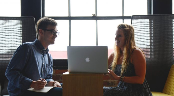 Interpretare vis in care apari alaturi de un coleg