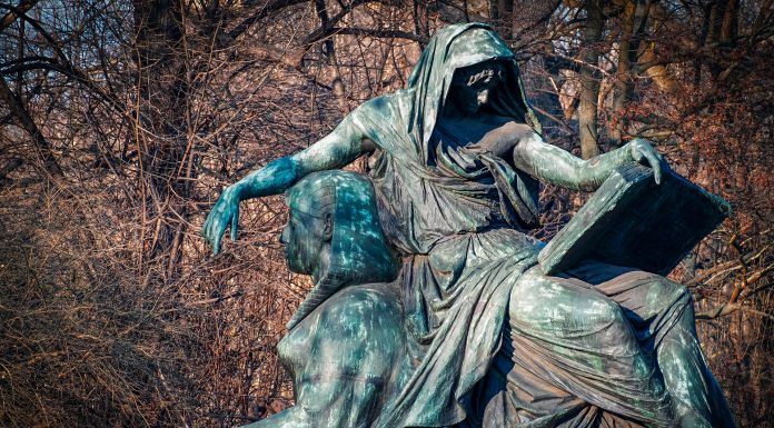 Interpretare vis in care ti se ridica o statuie