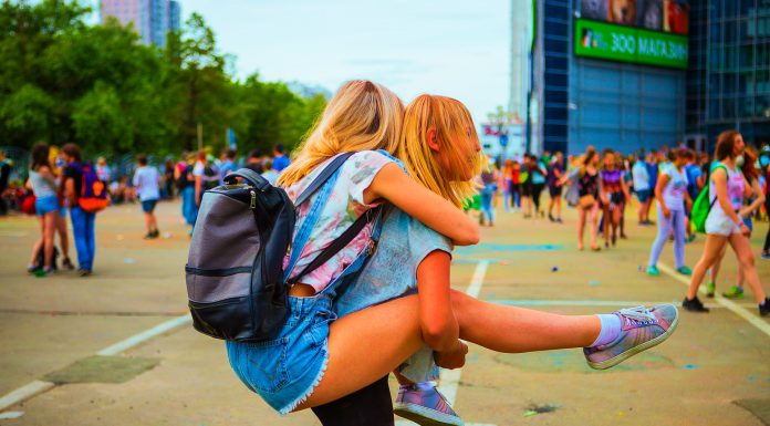 Interpretare vis in care esti in haine de casa si te plimbi pe strada