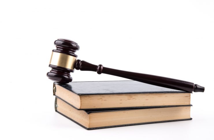 Interpretare vis in care dai in judecata pe cineva